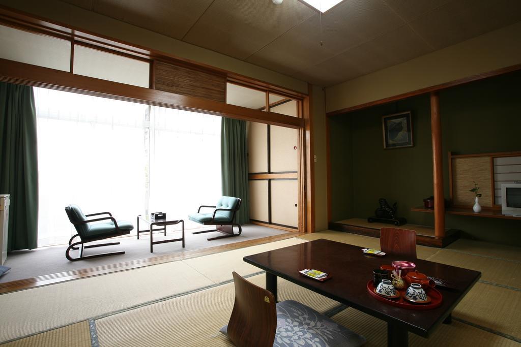 Sakaeya Hotel Тендо Номер фото